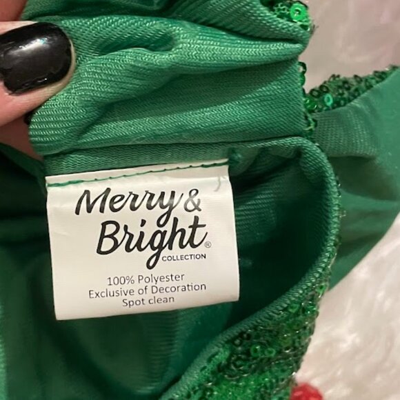 Glamorous Sequin Christmas Dress for Dogs! Size Medium  NWT - Picture 7 of 9